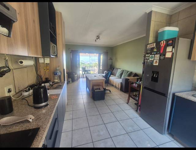 2 BEDROOM SECTIONAL TITLE FOR SALE IN THE WOLDS